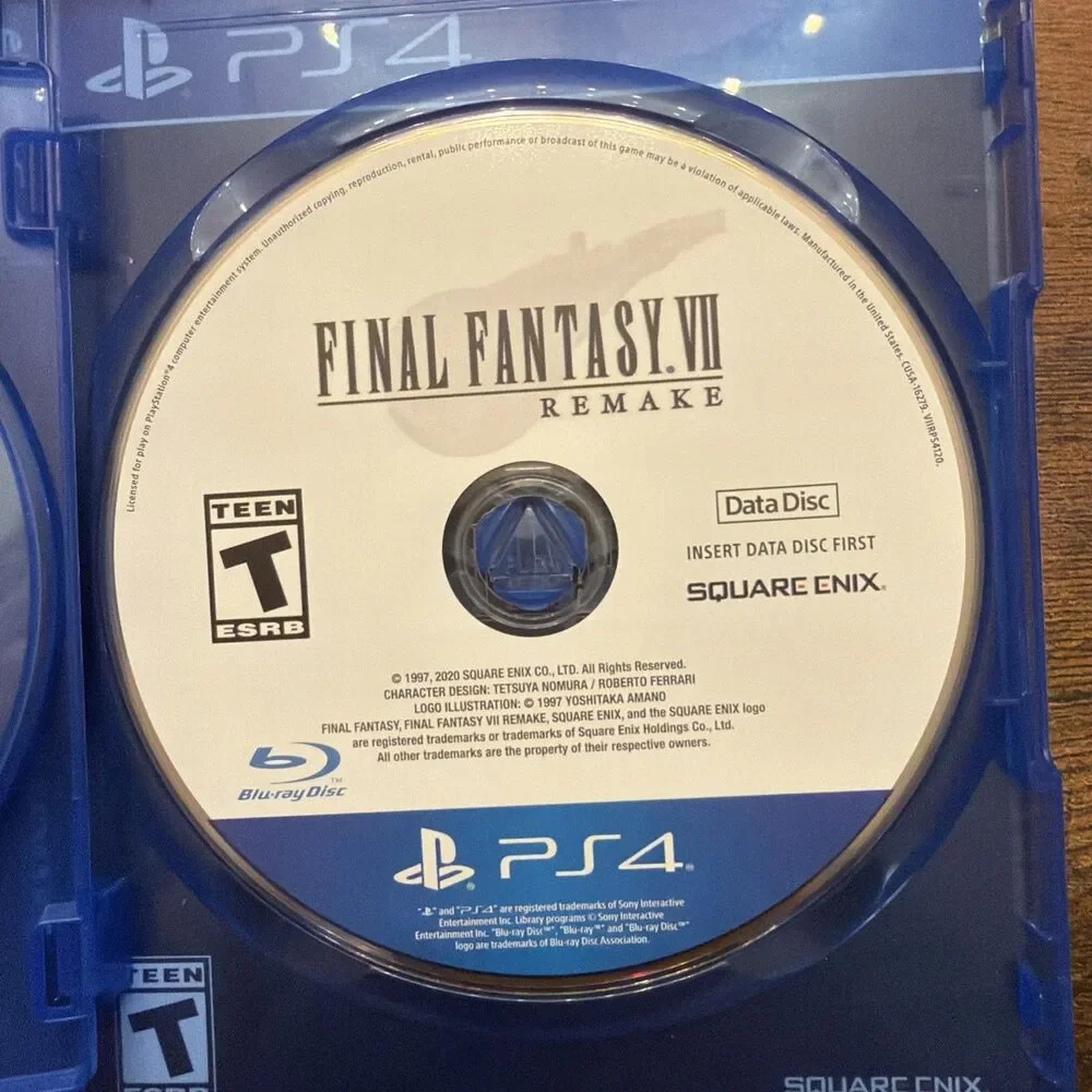 Final Fantasy 7 VII Remake (Sony PlayStation 4 / PS4) Includes Case & Game Discs